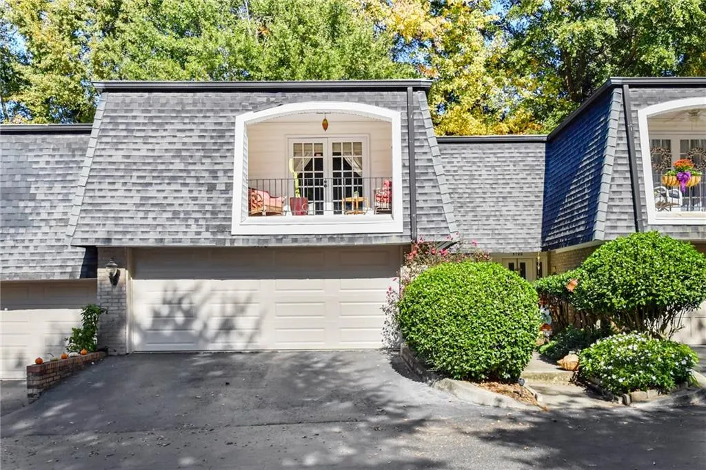 5710 Chemin De Vie Unit 5710, Atlanta, Georgia 30342, 3 Bedrooms Bedrooms, ,2 BathroomsBathrooms,Residential,Sold,5710 Chemin De Vie Unit 5710,6969099