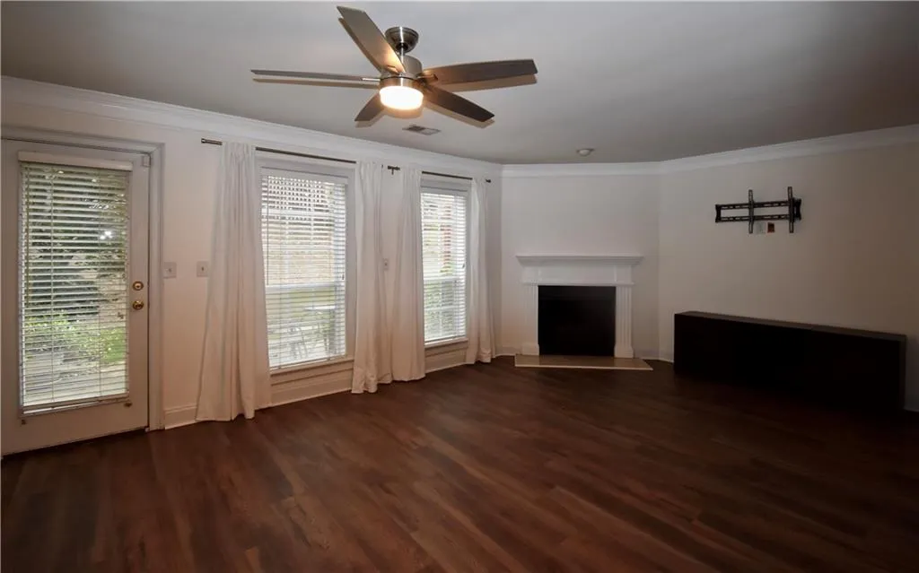 404 Masons Creek Circle, Sandy Springs, Georgia 30350, 2 Bedrooms Bedrooms, ,2 BathroomsBathrooms,Residential,Sold,404 Masons Creek Circle,6895107