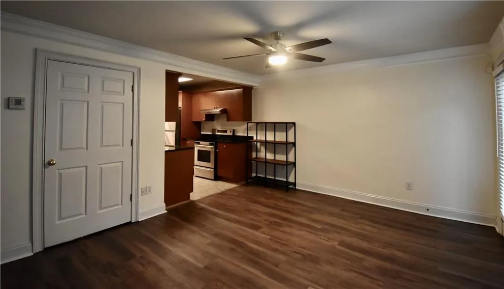 404 Masons Creek Circle, Sandy Springs, Georgia 30350, 2 Bedrooms Bedrooms, ,2 BathroomsBathrooms,Residential,Sold,404 Masons Creek Circle,6895107