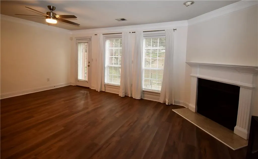 404 Masons Creek Circle, Sandy Springs, Georgia 30350, 2 Bedrooms Bedrooms, ,2 BathroomsBathrooms,Residential,Sold,404 Masons Creek Circle,6895107