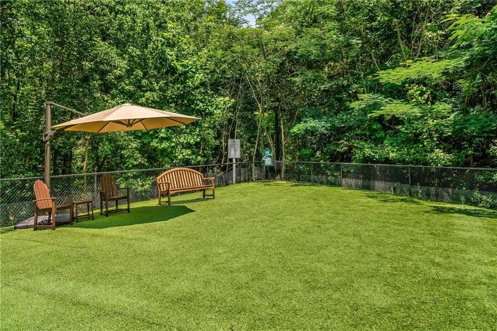 ORP is very pet friendly with this fabulous dog park located on the property. Always friendly dogs and owners to give your pet some exercise. Stop in at the River House after some play time and pick up a dog treat!