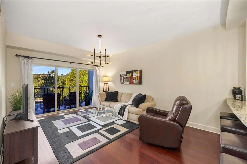 200 River Vista Drive Unit 401, Atlanta, Georgia 30339, 1 Bedroom Bedrooms, ,1 BathroomBathrooms,Residential,For Sale,200 River Vista Drive Unit 401,7667049