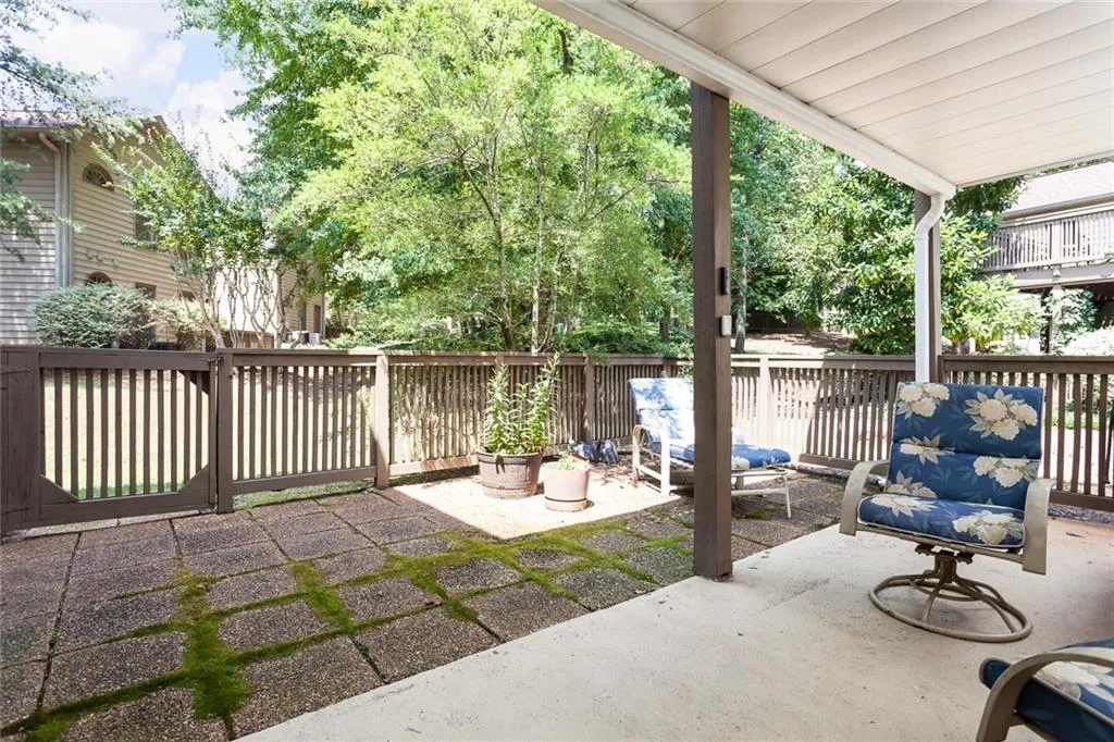 603 Garden Court, Sandy Springs, Georgia 30328, 3 Bedrooms Bedrooms, ,2 BathroomsBathrooms,Residential,Sold,603 Garden Court,5587751