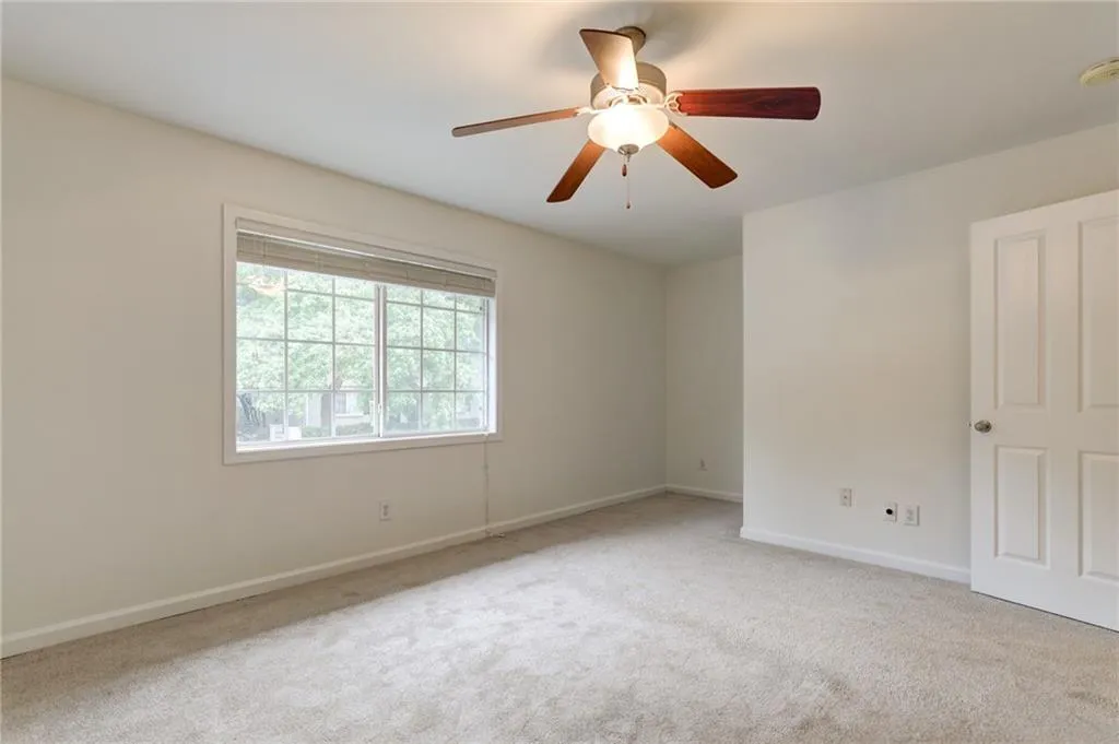 6940 Roswell Road Unit 5d, Sandy Springs, Georgia 30328, 2 Bedrooms Bedrooms, ,1 BathroomBathrooms,Residential,Sold,6940 Roswell Road Unit 5d,6761358