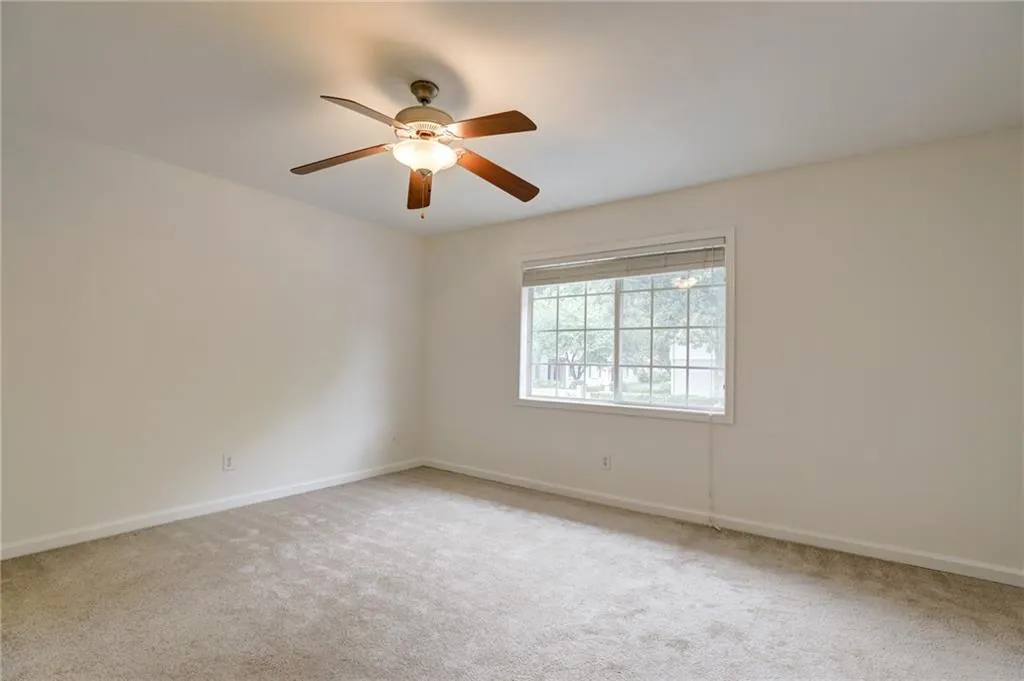 6940 Roswell Road Unit 5d, Sandy Springs, Georgia 30328, 2 Bedrooms Bedrooms, ,1 BathroomBathrooms,Residential,Sold,6940 Roswell Road Unit 5d,6761358