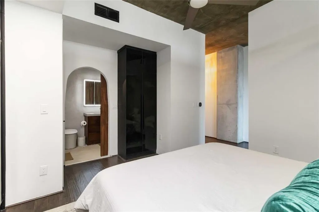 3224 Ne Peachtree Road Unit 815, Atlanta, Georgia 30326, 1 Bedroom Bedrooms, ,1 BathroomBathrooms,Residential,For Sale,3224 Ne Peachtree Road Unit 815,7659634