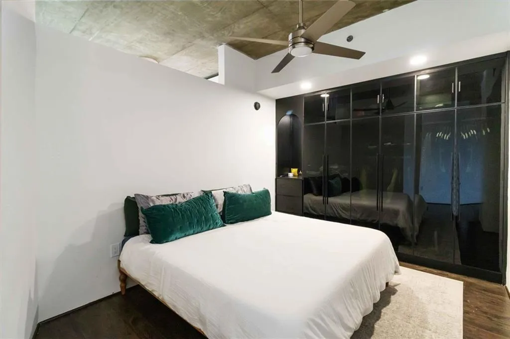 3224 Ne Peachtree Road Unit 815, Atlanta, Georgia 30326, 1 Bedroom Bedrooms, ,1 BathroomBathrooms,Residential,For Sale,3224 Ne Peachtree Road Unit 815,7659634