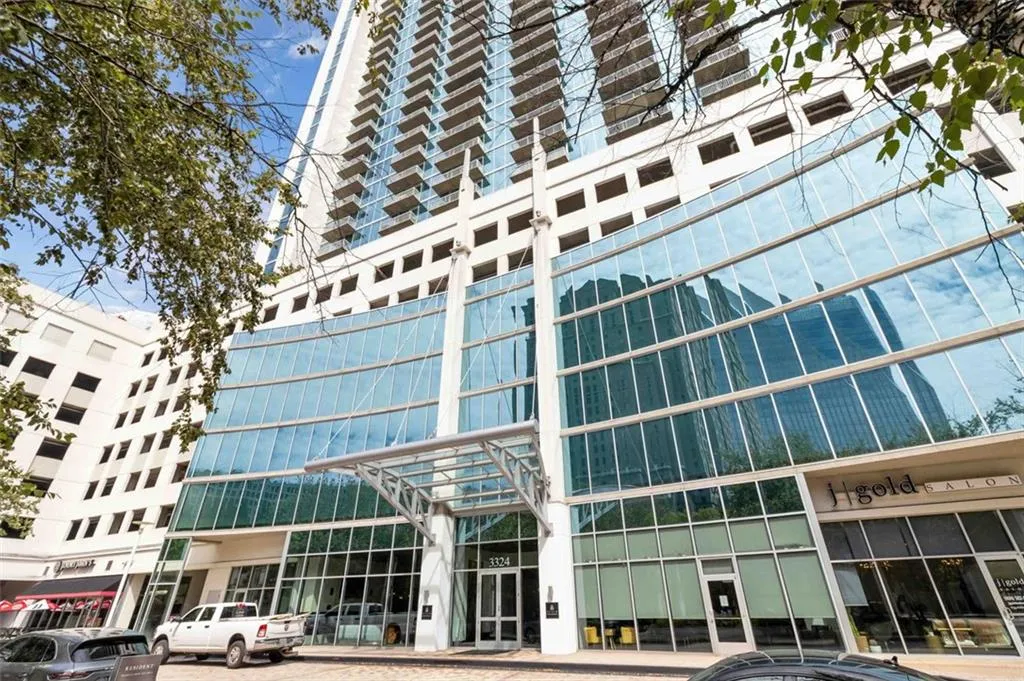 3224 Ne Peachtree Road Unit 815, Atlanta, Georgia 30326, 1 Bedroom Bedrooms, ,1 BathroomBathrooms,Residential,For Sale,3224 Ne Peachtree Road Unit 815,7659634
