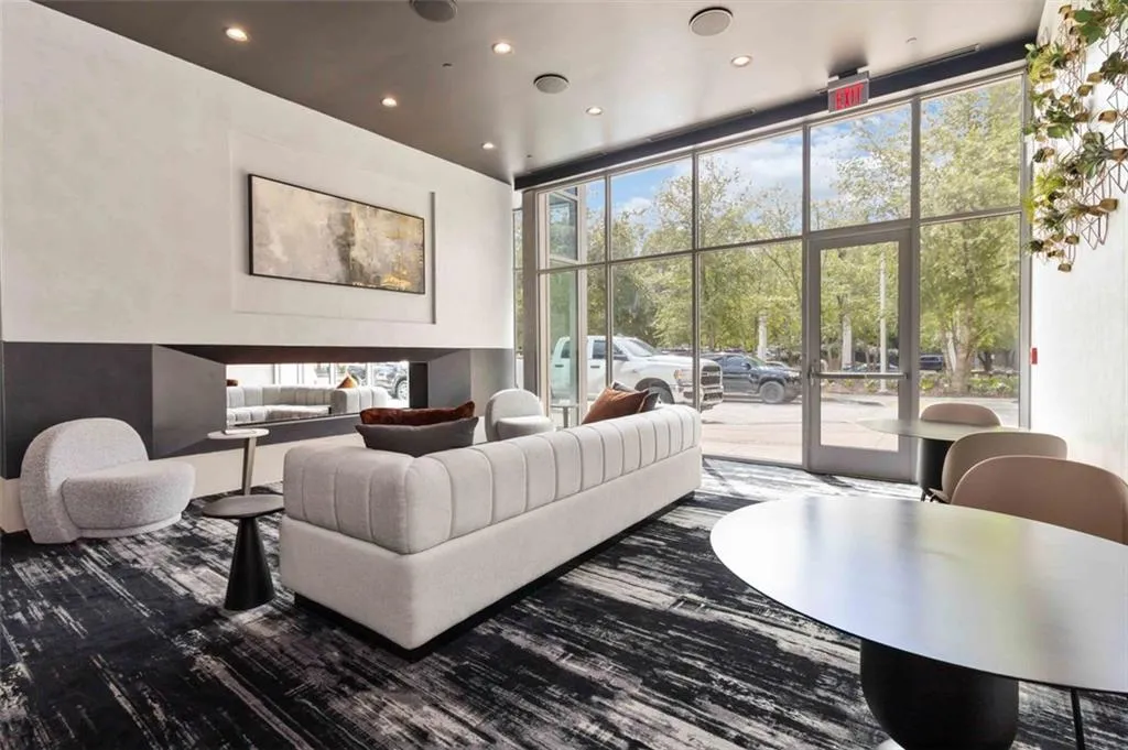 3224 Ne Peachtree Road Unit 815, Atlanta, Georgia 30326, 1 Bedroom Bedrooms, ,1 BathroomBathrooms,Residential,For Sale,3224 Ne Peachtree Road Unit 815,7659634