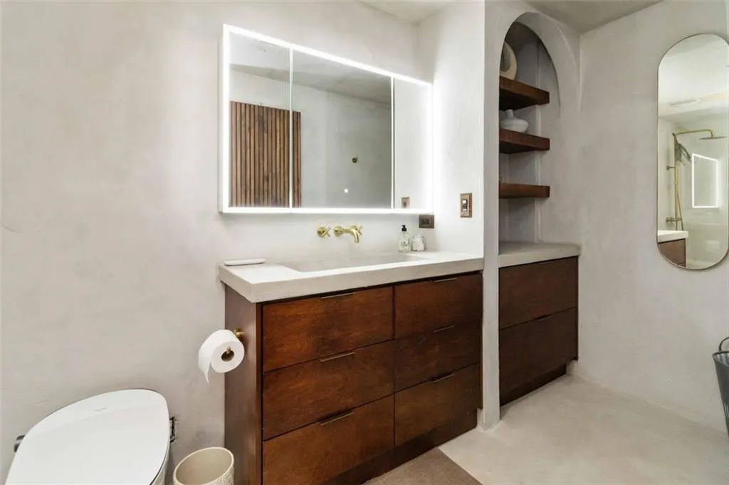 3224 Ne Peachtree Road Unit 815, Atlanta, Georgia 30326, 1 Bedroom Bedrooms, ,1 BathroomBathrooms,Residential,For Sale,3224 Ne Peachtree Road Unit 815,7659634
