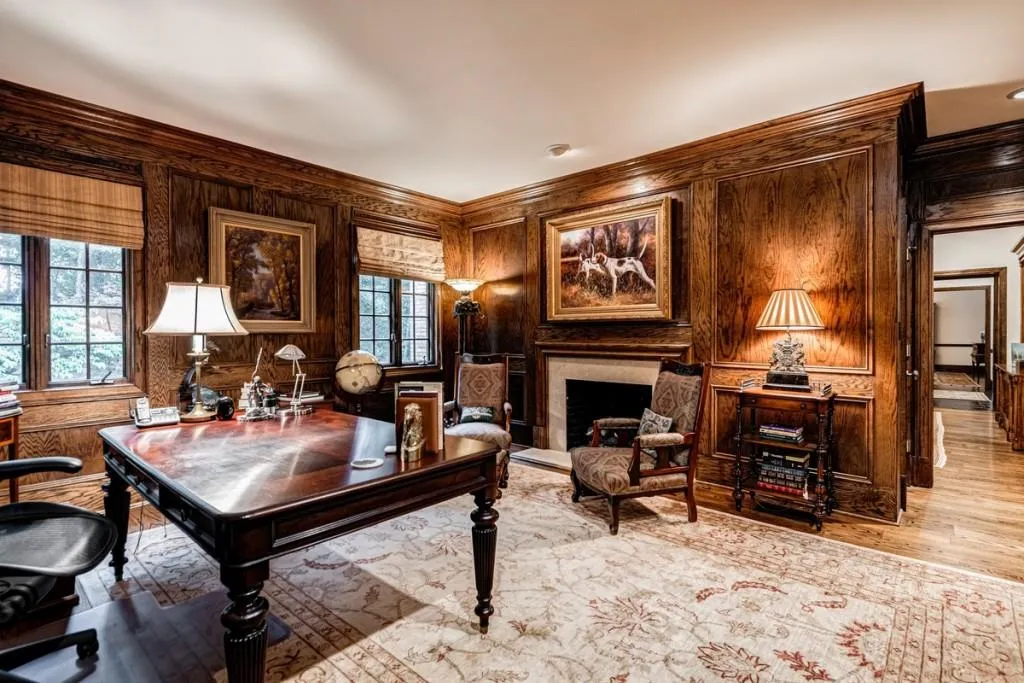 5595 Cross Gate Drive, Sandy Springs, Georgia 30327, 5 Bedrooms Bedrooms, ,5 BathroomsBathrooms,Residential,Sold,5595 Cross Gate Drive,6770560