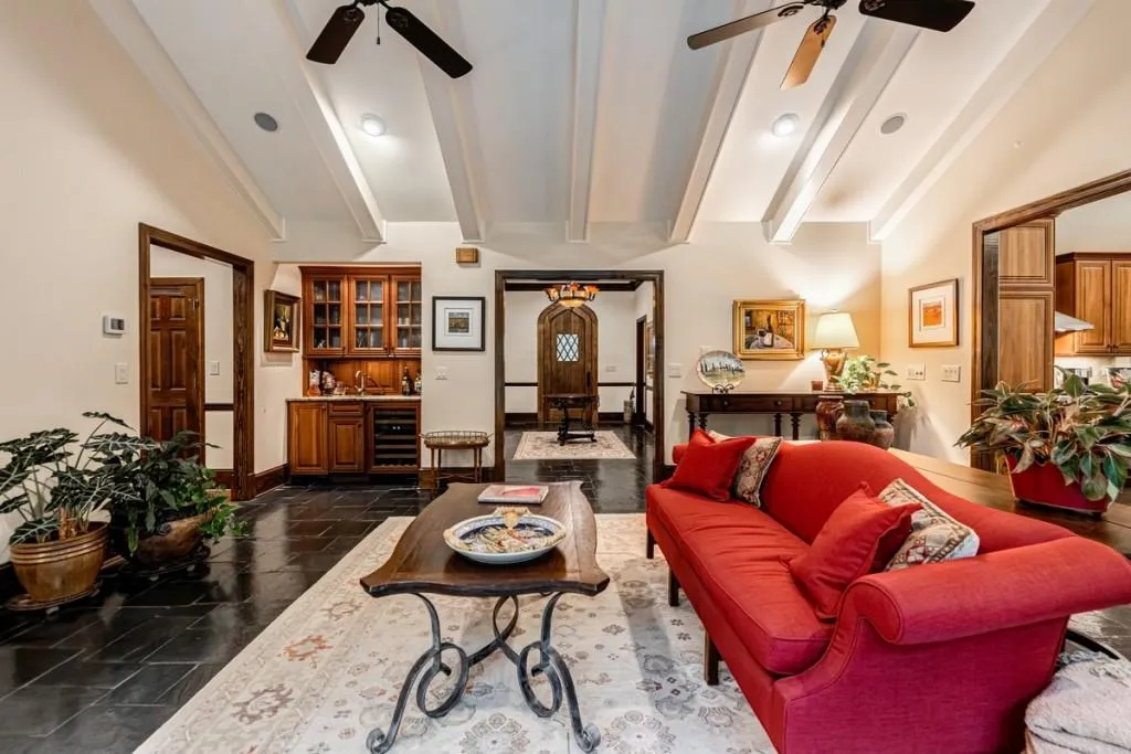 5595 Cross Gate Drive, Sandy Springs, Georgia 30327, 5 Bedrooms Bedrooms, ,5 BathroomsBathrooms,Residential,Sold,5595 Cross Gate Drive,6770560