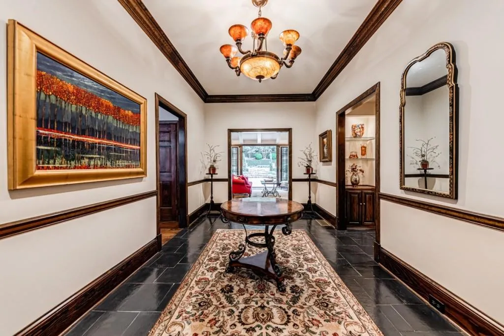 5595 Cross Gate Drive, Sandy Springs, Georgia 30327, 5 Bedrooms Bedrooms, ,5 BathroomsBathrooms,Residential,Sold,5595 Cross Gate Drive,6770560