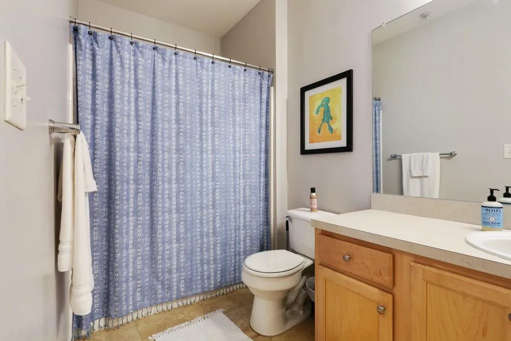 5641 Roswell Road Unit 305, Atlanta, Georgia 30342, 2 Bedrooms Bedrooms, ,2 BathroomsBathrooms,Residential,Sold,5641 Roswell Road Unit 305,6880428