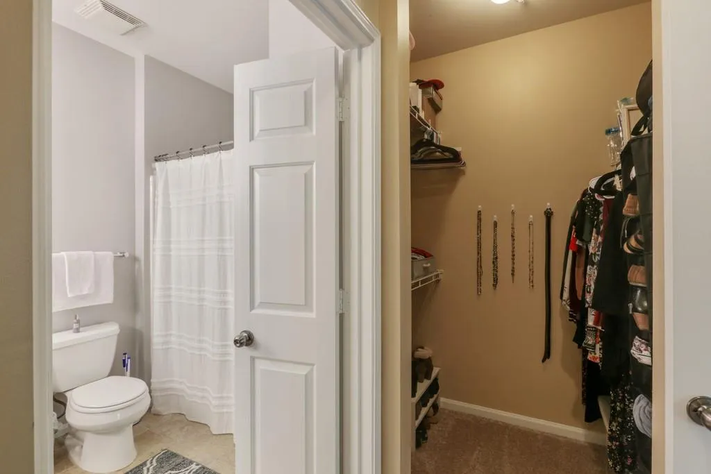 5641 Roswell Road Unit 305, Atlanta, Georgia 30342, 2 Bedrooms Bedrooms, ,2 BathroomsBathrooms,Residential,Sold,5641 Roswell Road Unit 305,6880428