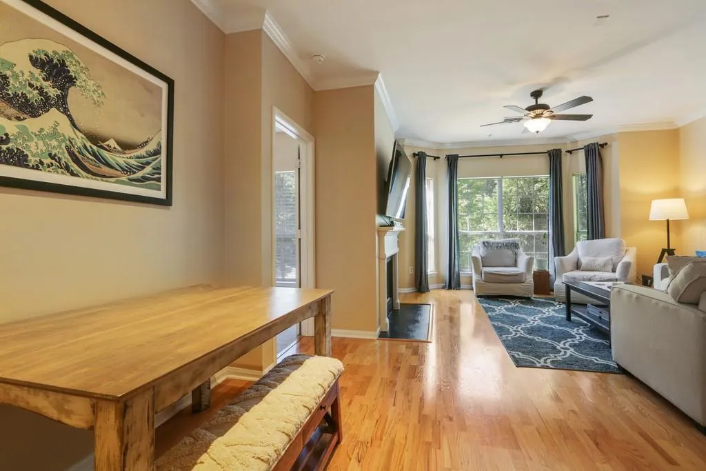 5641 Roswell Road Unit 305, Atlanta, Georgia 30342, 2 Bedrooms Bedrooms, ,2 BathroomsBathrooms,Residential,Sold,5641 Roswell Road Unit 305,6880428