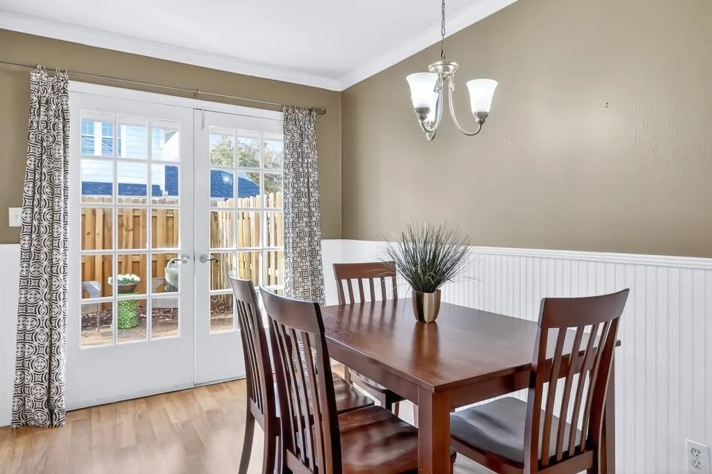 136 Peachtree Memorial Drive Nw Unit 7-10, Atlanta, Georgia 30309, 2 Bedrooms Bedrooms, 0 ,1 BathroomBathrooms,Residential,For Sale,136 Peachtree Memorial Drive Nw Unit 7-10,7718490