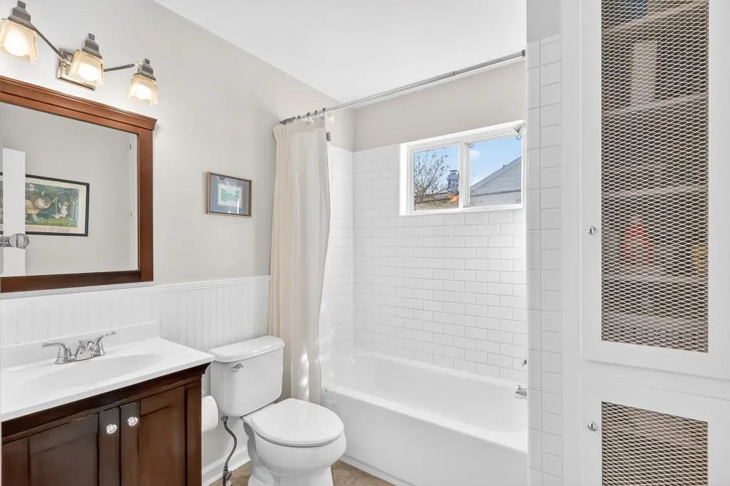 136 Peachtree Memorial Drive Nw Unit 7-10, Atlanta, Georgia 30309, 2 Bedrooms Bedrooms, 0 ,1 BathroomBathrooms,Residential,For Sale,136 Peachtree Memorial Drive Nw Unit 7-10,7718490