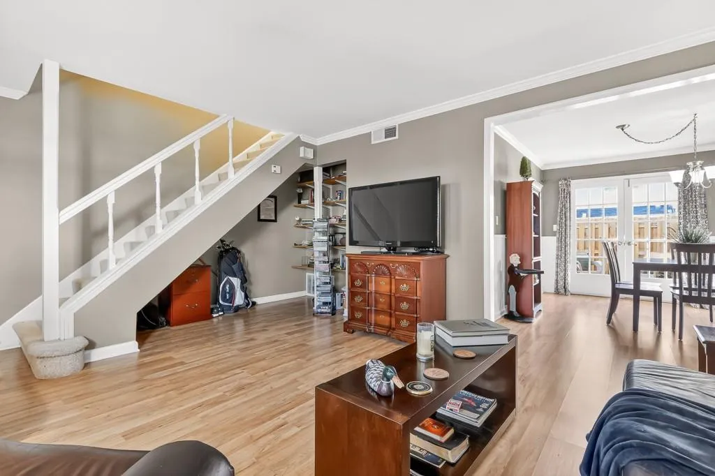 136 Peachtree Memorial Drive Nw Unit 7-10, Atlanta, Georgia 30309, 2 Bedrooms Bedrooms, 0 ,1 BathroomBathrooms,Residential,For Sale,136 Peachtree Memorial Drive Nw Unit 7-10,7718490
