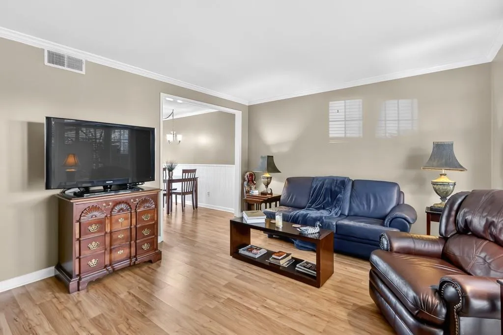136 Peachtree Memorial Drive Nw Unit 7-10, Atlanta, Georgia 30309, 2 Bedrooms Bedrooms, 0 ,1 BathroomBathrooms,Residential,For Sale,136 Peachtree Memorial Drive Nw Unit 7-10,7718490