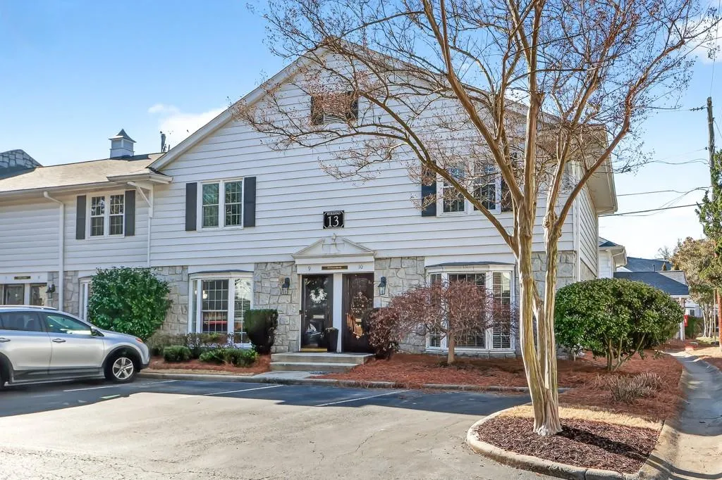 136 Peachtree Memorial Drive Nw Unit 7-10, Atlanta, Georgia 30309, 2 Bedrooms Bedrooms, 0 ,1 BathroomBathrooms,Residential,For Sale,136 Peachtree Memorial Drive Nw Unit 7-10,7718490