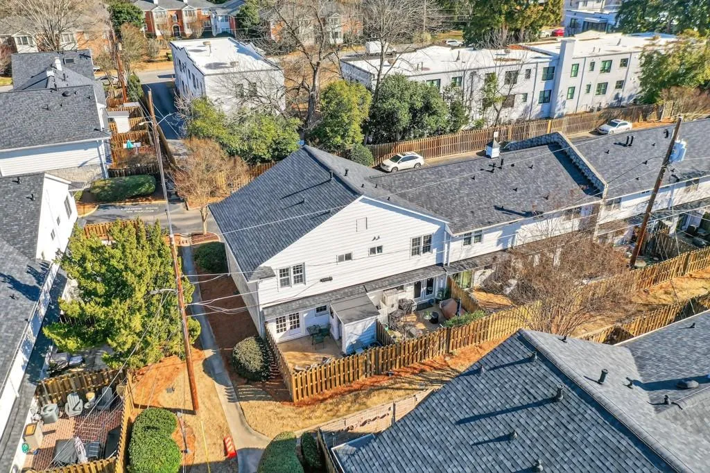 136 Peachtree Memorial Drive Nw Unit 7-10, Atlanta, Georgia 30309, 2 Bedrooms Bedrooms, 0 ,1 BathroomBathrooms,Residential,For Sale,136 Peachtree Memorial Drive Nw Unit 7-10,7718490