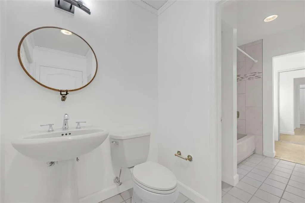 3475 Oak Valley Road Apt 650, Atlanta, Georgia 30326, 1 Bedroom Bedrooms, ,1 BathroomBathrooms,Residential,For Sale,3475 Oak Valley Road Apt 650,7562203