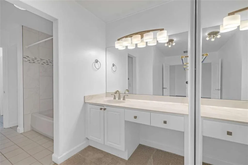 3475 Oak Valley Road Apt 650, Atlanta, Georgia 30326, 1 Bedroom Bedrooms, ,1 BathroomBathrooms,Residential,For Sale,3475 Oak Valley Road Apt 650,7562203