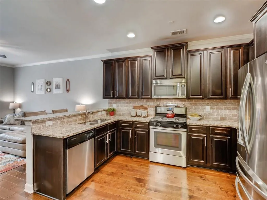 7440 Glisten Avenue Unit 79, Atlanta, Georgia 30328, 3 Bedrooms Bedrooms, ,3 BathroomsBathrooms,Residential,Sold,7440 Glisten Avenue Unit 79,5948791