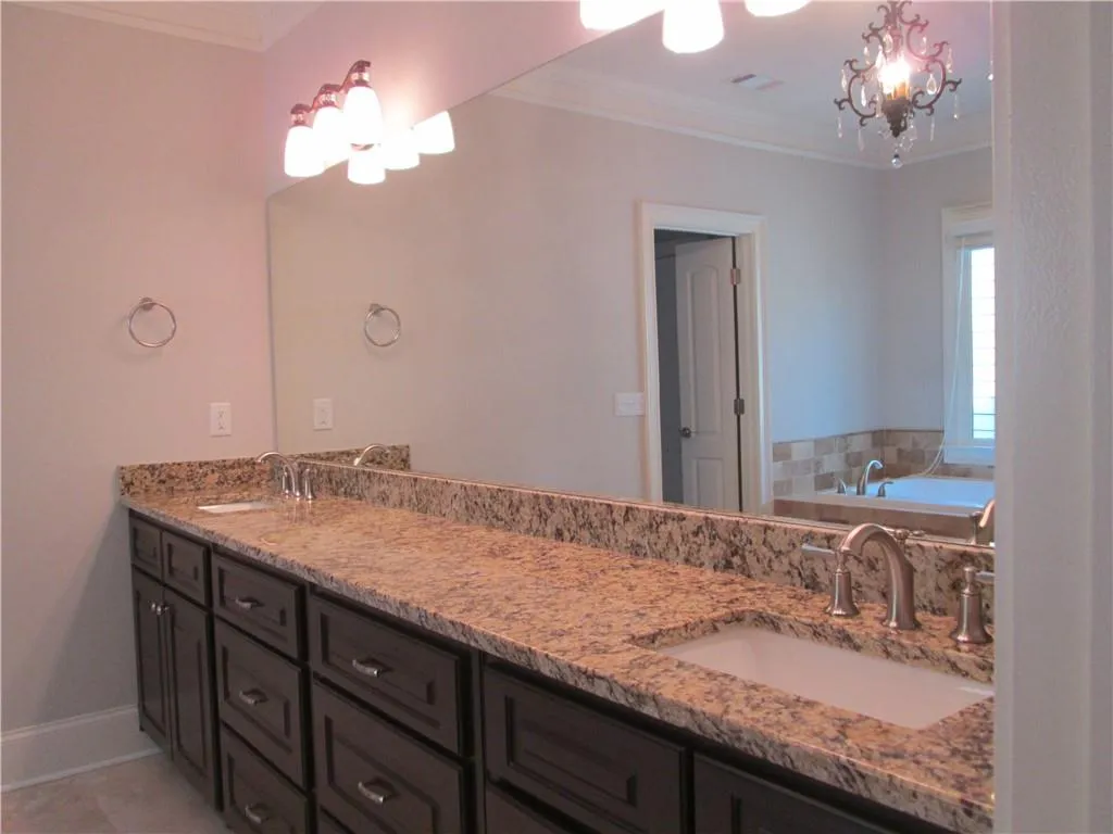 43 Spruell Springs Road, Atlanta, Georgia 30342, 6 Bedrooms Bedrooms, ,4 BathroomsBathrooms,Residential,Sold,43 Spruell Springs Road,6593249