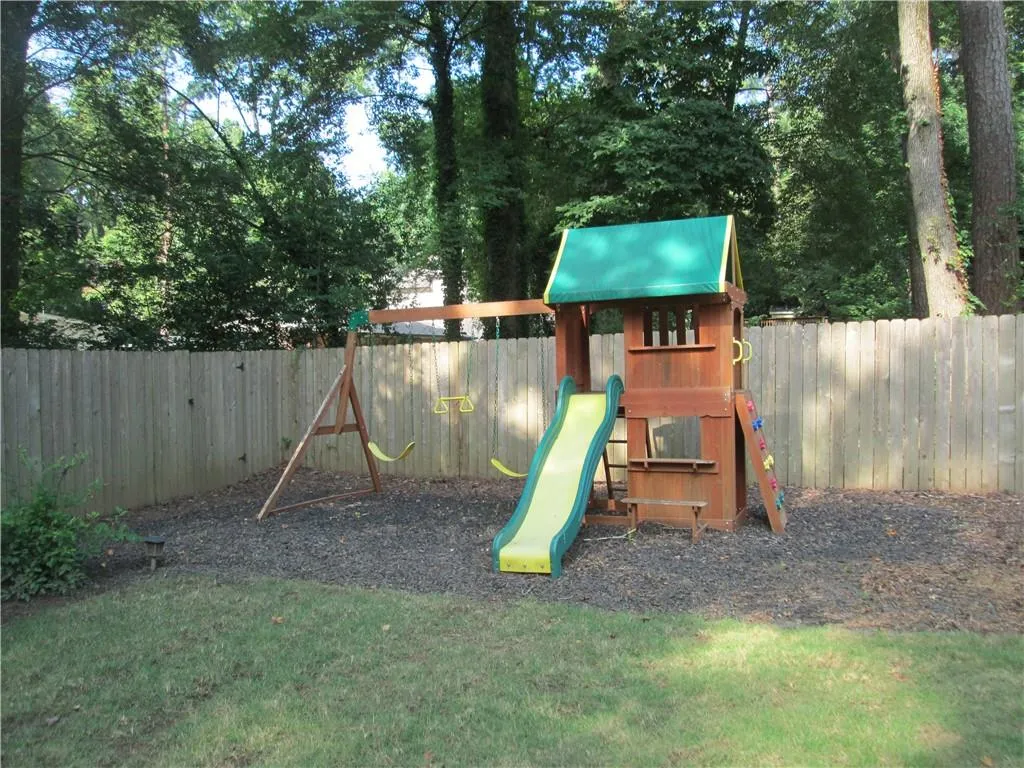 43 Spruell Springs Road, Atlanta, Georgia 30342, 6 Bedrooms Bedrooms, ,4 BathroomsBathrooms,Residential,Sold,43 Spruell Springs Road,6593249