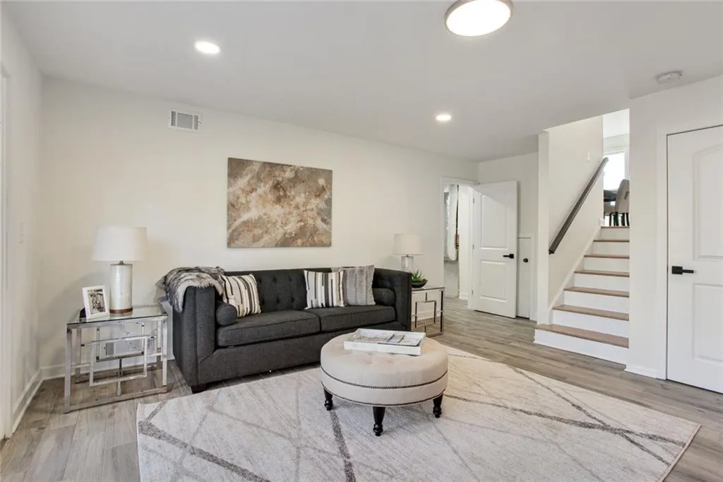 530 Dogwood Valley Drive, Sandy Springs, Georgia 30342, 5 Bedrooms Bedrooms, ,4 BathroomsBathrooms,Residential,Sold,530 Dogwood Valley Drive,6844683