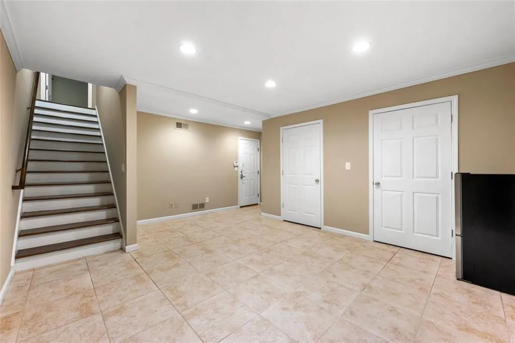 1214 Defoors Court Nw Unit 1a, Atlanta, Georgia 30318, 2 Bedrooms Bedrooms, ,2 BathroomsBathrooms,Residential,For Sale,1214 Defoors Court Nw Unit 1a,7561977