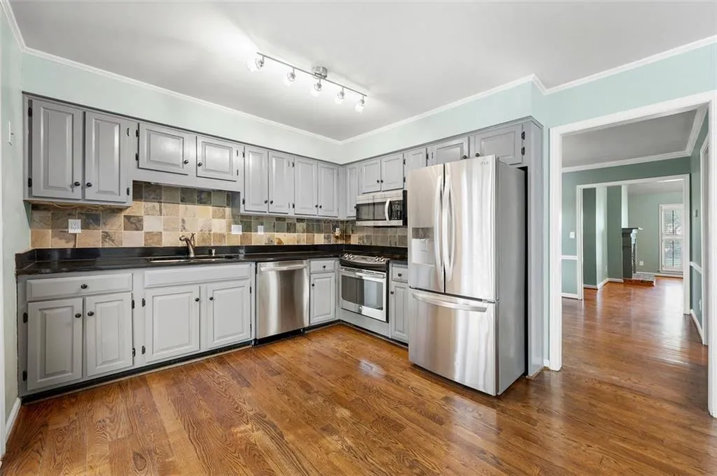1214 Defoors Court Nw Unit 1a, Atlanta, Georgia 30318, 2 Bedrooms Bedrooms, ,2 BathroomsBathrooms,Residential,For Sale,1214 Defoors Court Nw Unit 1a,7561977