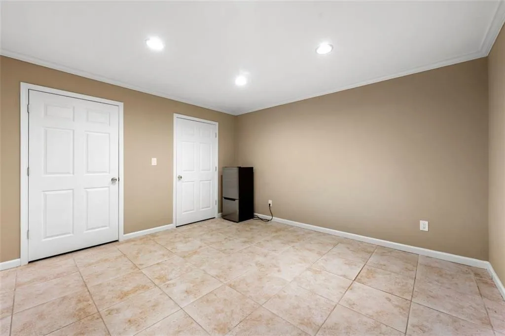 1214 Defoors Court Nw Unit 1a, Atlanta, Georgia 30318, 2 Bedrooms Bedrooms, ,2 BathroomsBathrooms,Residential,For Sale,1214 Defoors Court Nw Unit 1a,7561977