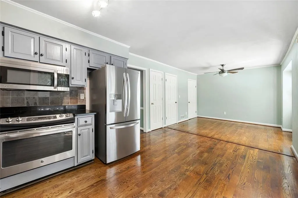 1214 Defoors Court Nw Unit 1a, Atlanta, Georgia 30318, 2 Bedrooms Bedrooms, ,2 BathroomsBathrooms,Residential,For Sale,1214 Defoors Court Nw Unit 1a,7561977