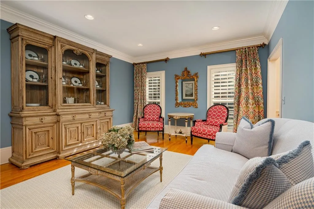 100 Gilford Way, Sandy Springs, Georgia 30350, 6 Bedrooms Bedrooms, ,5 BathroomsBathrooms,Residential,Sold,100 Gilford Way,6830769