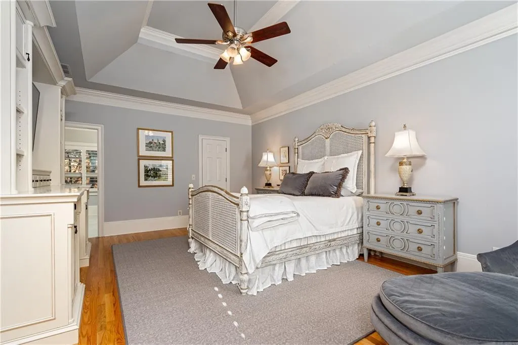 100 Gilford Way, Sandy Springs, Georgia 30350, 6 Bedrooms Bedrooms, ,5 BathroomsBathrooms,Residential,Sold,100 Gilford Way,6830769