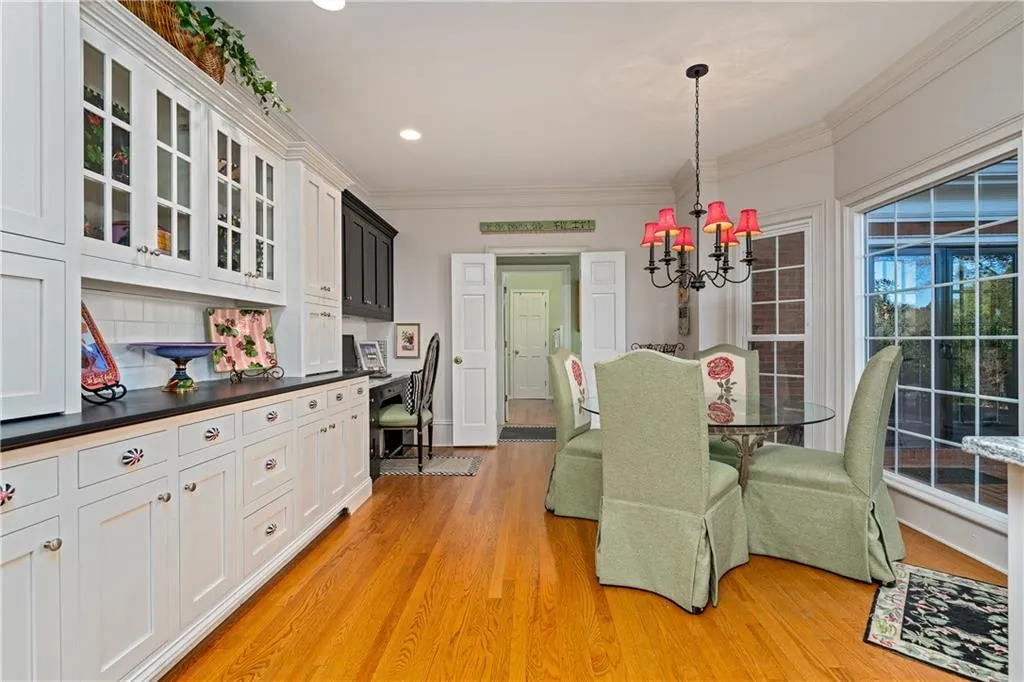 100 Gilford Way, Sandy Springs, Georgia 30350, 6 Bedrooms Bedrooms, ,5 BathroomsBathrooms,Residential,Sold,100 Gilford Way,6830769