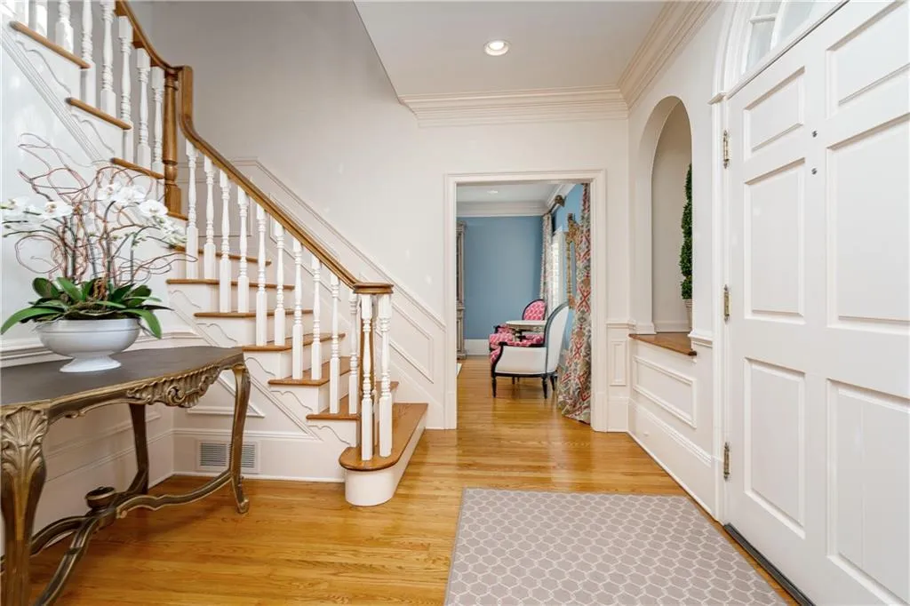 100 Gilford Way, Sandy Springs, Georgia 30350, 6 Bedrooms Bedrooms, ,5 BathroomsBathrooms,Residential,Sold,100 Gilford Way,6830769