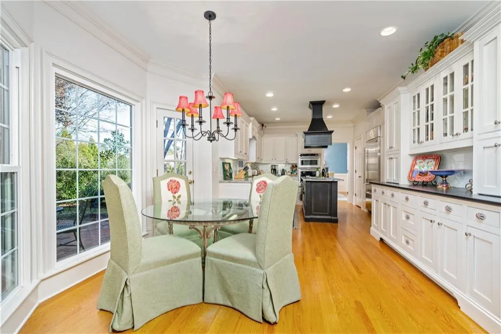 100 Gilford Way, Sandy Springs, Georgia 30350, 6 Bedrooms Bedrooms, ,5 BathroomsBathrooms,Residential,Sold,100 Gilford Way,6830769