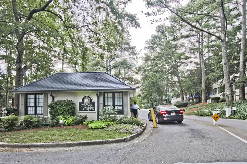 248 Triumph Drive Nw, Atlanta, Georgia 30327, 2 Bedrooms Bedrooms, ,2 BathroomsBathrooms,Residential,For Sale,248 Triumph Drive Nw,7652742