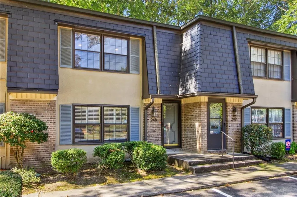 248 Triumph Drive Nw, Atlanta, Georgia 30327, 2 Bedrooms Bedrooms, ,2 BathroomsBathrooms,Residential,For Sale,248 Triumph Drive Nw,7652742