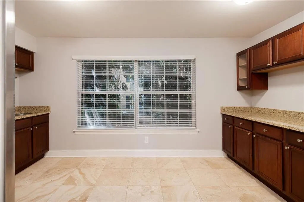 6980 Roswell Road Unit O2, Atlanta, Georgia 30328, 3 Bedrooms Bedrooms, ,2 BathroomsBathrooms,Residential,For Sale,6980 Roswell Road Unit O2,7639369