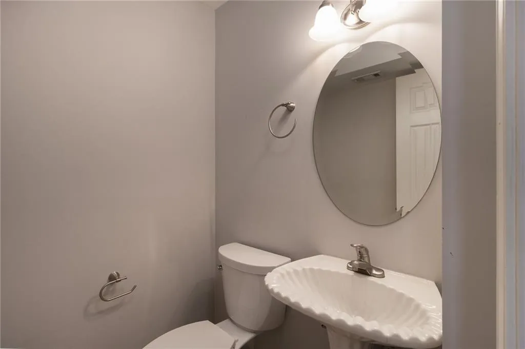 6980 Roswell Road Unit O2, Atlanta, Georgia 30328, 3 Bedrooms Bedrooms, ,2 BathroomsBathrooms,Residential,For Sale,6980 Roswell Road Unit O2,7639369