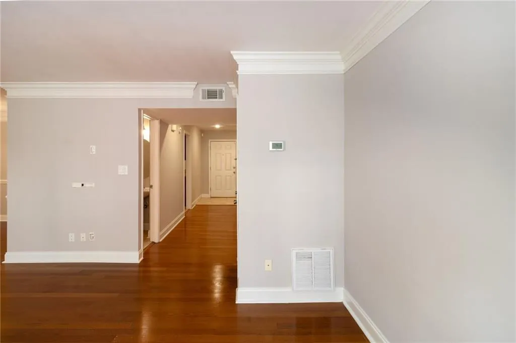 6980 Roswell Road Unit O2, Atlanta, Georgia 30328, 3 Bedrooms Bedrooms, ,2 BathroomsBathrooms,Residential,For Sale,6980 Roswell Road Unit O2,7639369