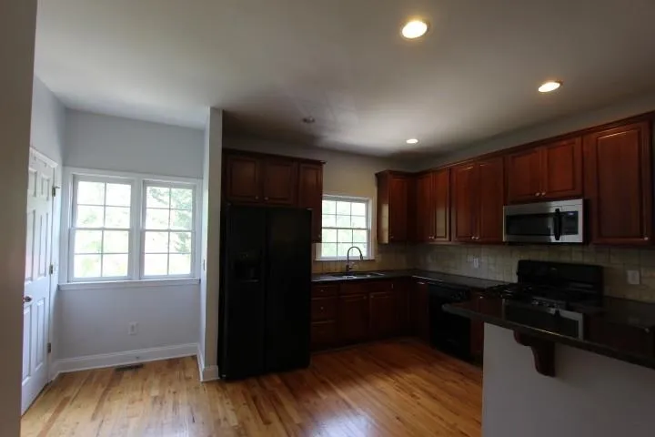1200 Wing Street Unit 16, Sandy Springs, Georgia 30350, 3 Bedrooms Bedrooms, ,3 BathroomsBathrooms,Residential,Sold,1200 Wing Street Unit 16,5727365