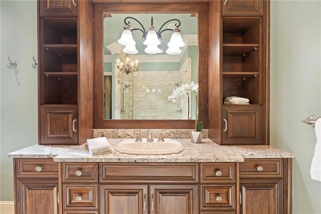 5620 Claire Rose Lane, Sandy Springs, Georgia 30327, 6 Bedrooms Bedrooms, ,5 BathroomsBathrooms,Residential,Sold,5620 Claire Rose Lane,6833976