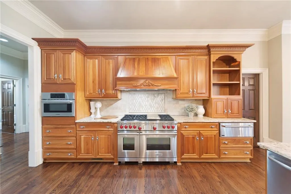 5620 Claire Rose Lane, Sandy Springs, Georgia 30327, 6 Bedrooms Bedrooms, ,5 BathroomsBathrooms,Residential,Sold,5620 Claire Rose Lane,6833976