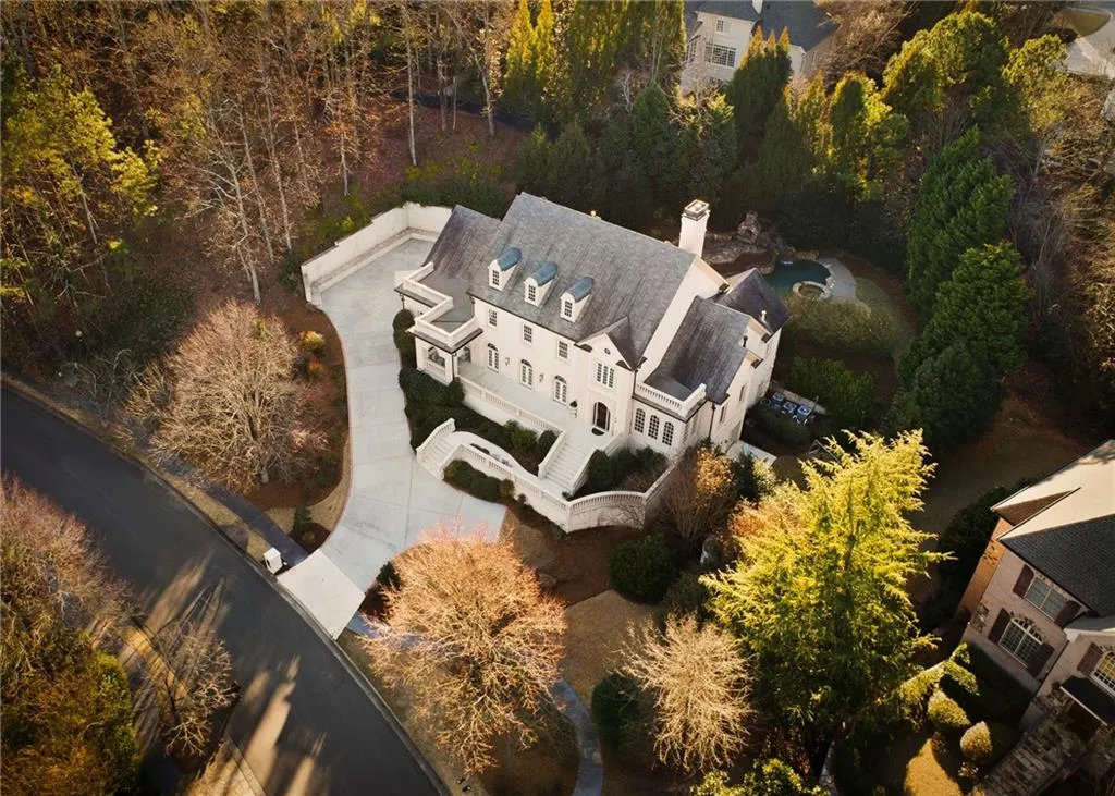 5620 Claire Rose Lane, Sandy Springs, Georgia 30327, 6 Bedrooms Bedrooms, ,5 BathroomsBathrooms,Residential,Sold,5620 Claire Rose Lane,6833976